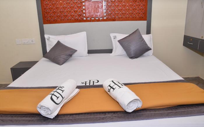Hotel Panchavarnaa