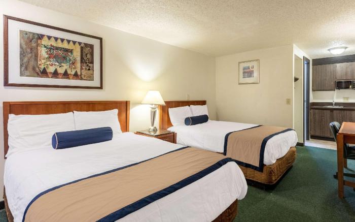 Rodeway Inn & Suites I-94 Kenosha