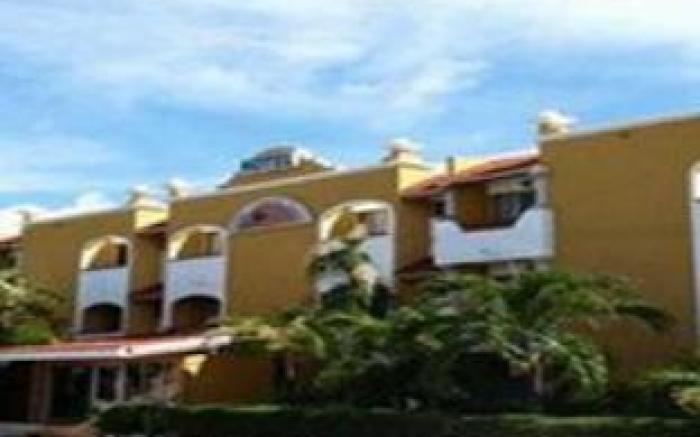 Suites Cancun Center