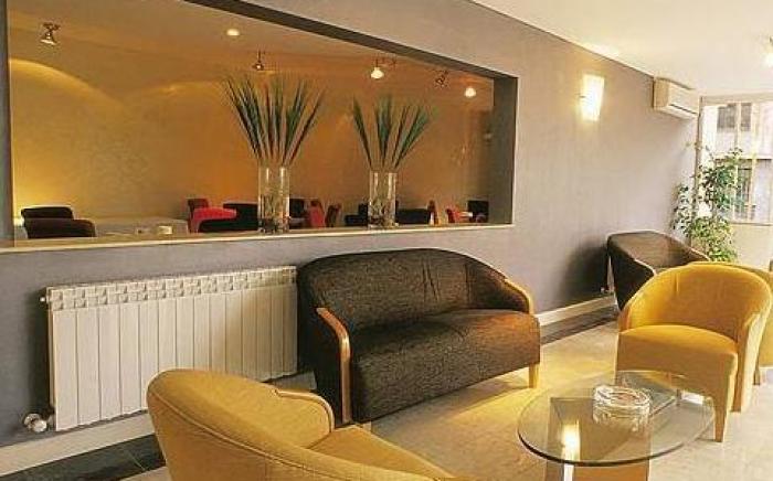 Urbana Suites
