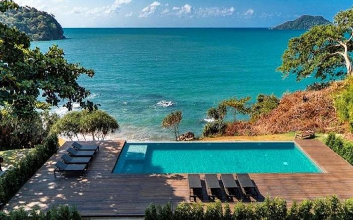 Anatta The Cliff House