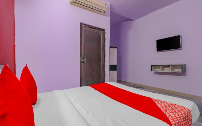 Hotel O Primrose Hotel's Near Noida Sector 76 Metro Station