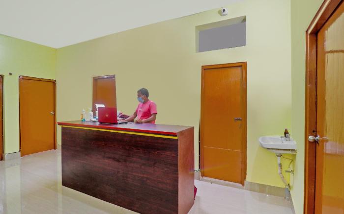 Honey O Regency City Center Metro Station