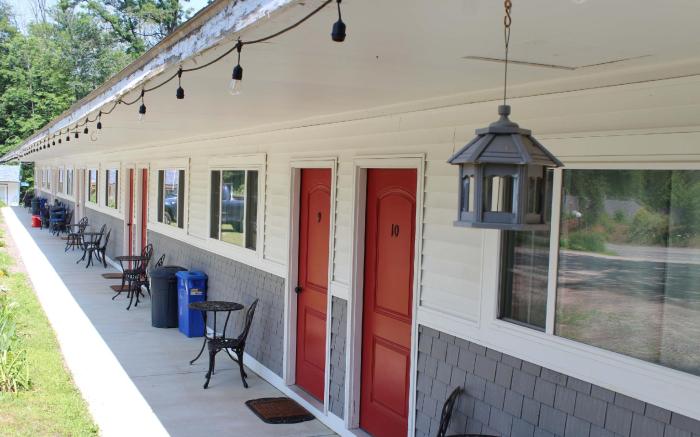 Yankee Trail Motel