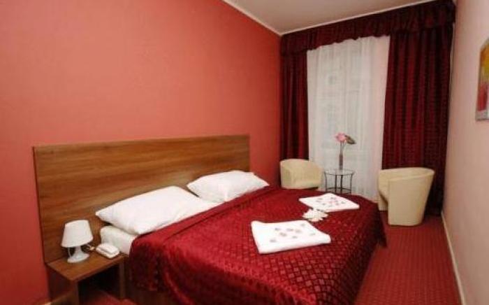 Colloseum Hotel