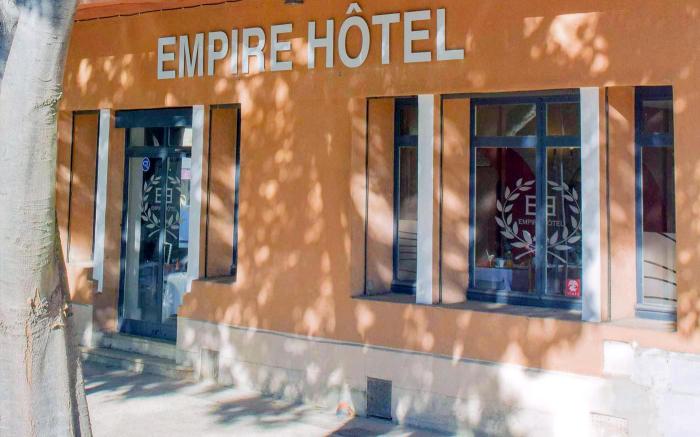 Empire Hotel