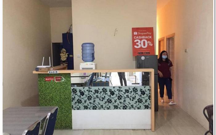 RedDoorz Plus @ Losari Makassar