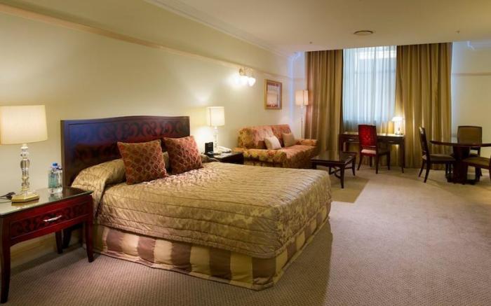 Royal Albert Apartments Hotel