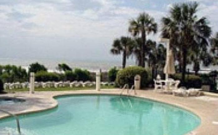 Schooner II Beach and Racquet Club