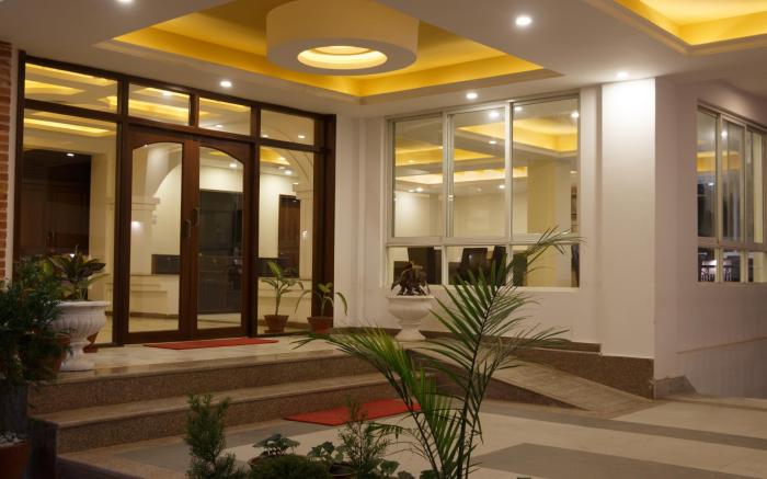 Dom Himalaya Hotel