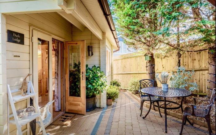 Duck Lodge B&B With Hot Tub