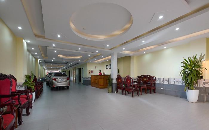 Golden Lotus Airport Hotel & Travel