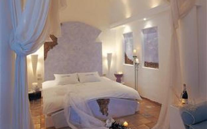 Astarte Suites