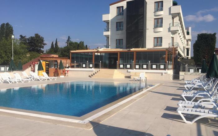 Double Royal Hotel Darica