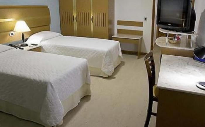Hotel Brisa Tropical De Macae