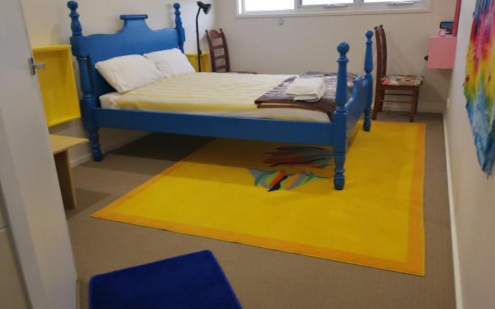 Gawler Townhouse 1 Bedroom John Lennon Room