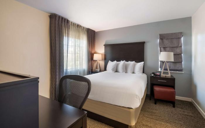 Sonesta ES Suites Dulles Airport