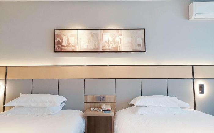 Jinjiang Inn Select Zhenjiang Yangzhong Yangzi Middle Road