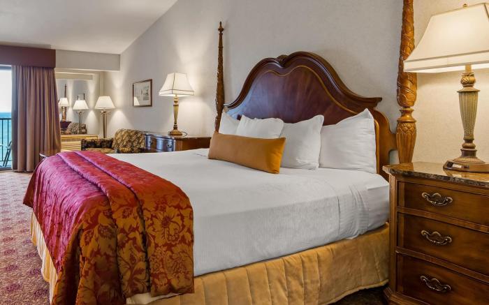 Best Western PLUS Dockside Waterfront Inn