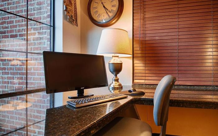 Best Western Plus Executive Hotel and Suites