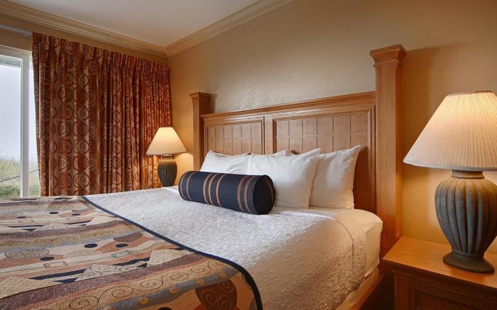 Lincoln Sands Oceanfront Resort, Ascend Hotel Collection