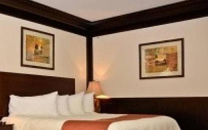 Best Western Plus Plattsburg