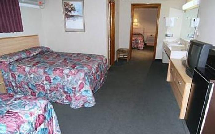 Glenwood Springs Cedar Lodge