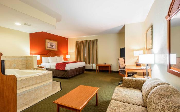 Comfort Suites Batesville