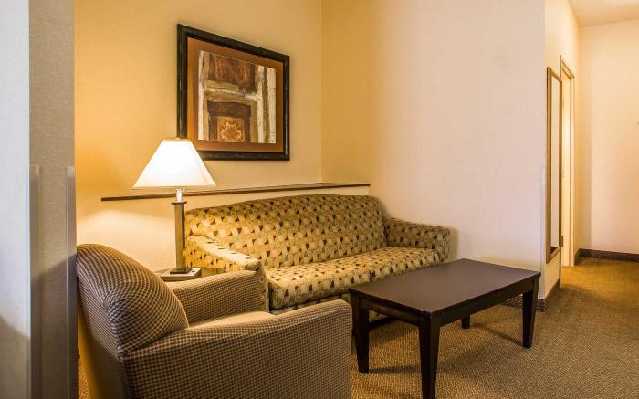 Comfort Suites