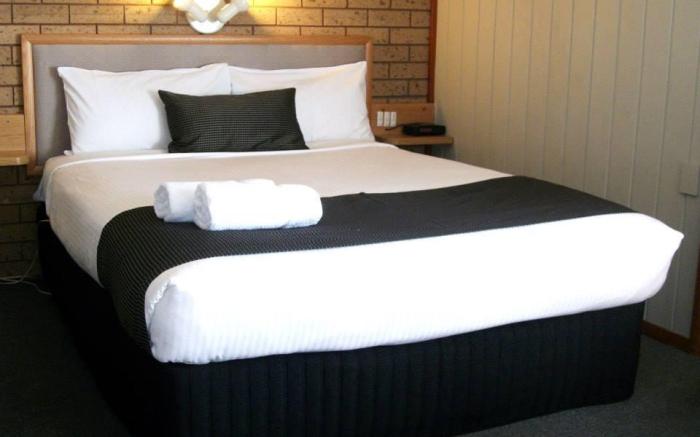 Country Home Motor Inn