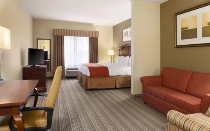 Country Inn & Suites by Radisson, Columbia, MO