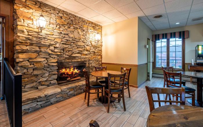 Red Roof Inn & Suites Hazleton