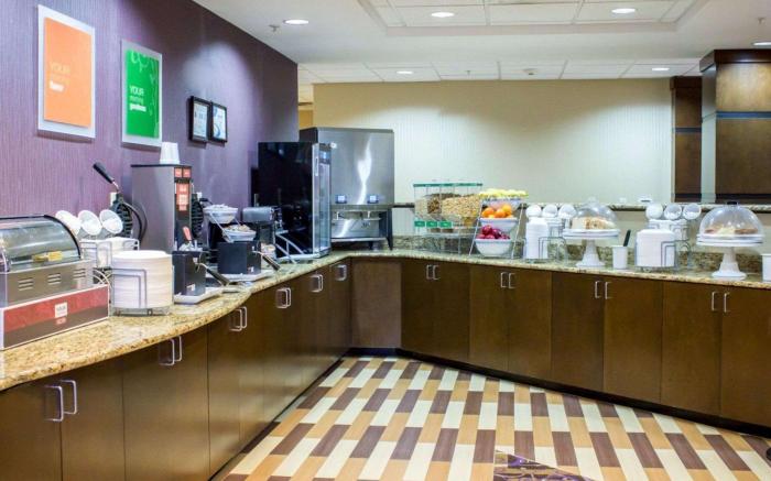 Comfort Suites