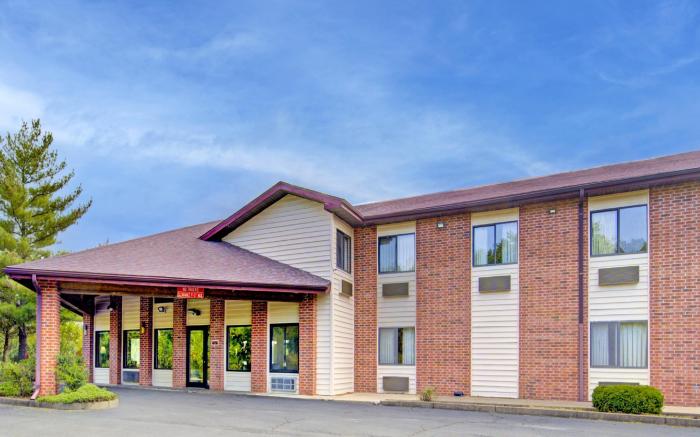 Capital O Amerihost Inn and Suites Fulton Hwy 54 MO