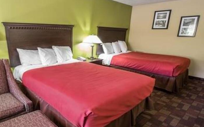 Econo Lodge Biltmore