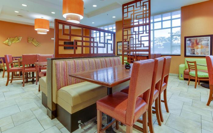 Drury Inn & Suites West Des Moines