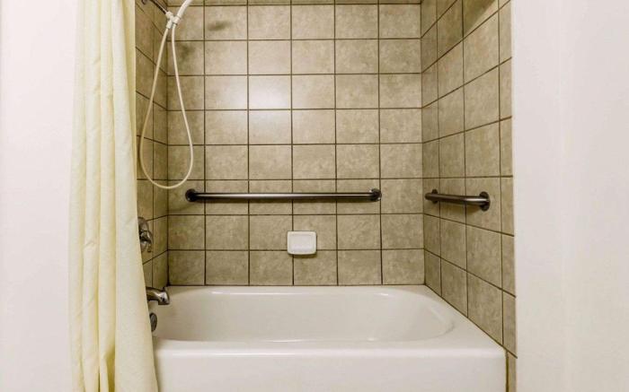 Econo Lodge Woodland near I-5