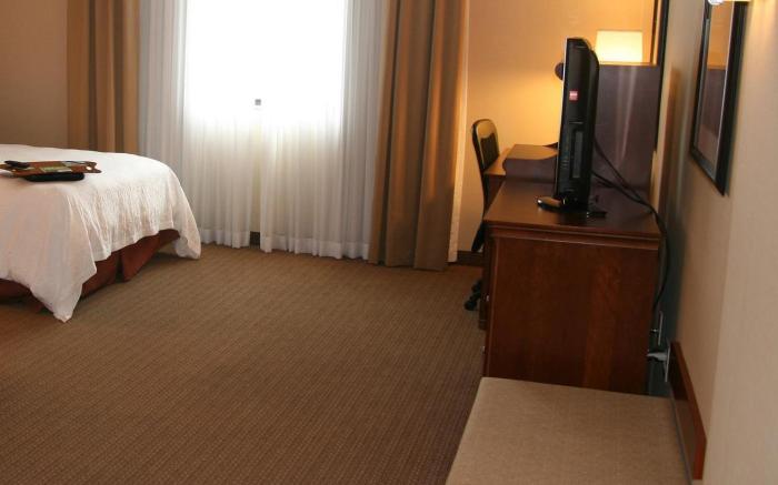 Hampton Inn and Suites Folsom