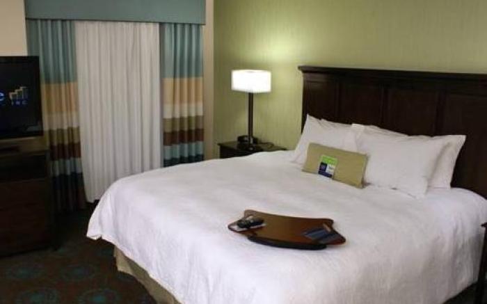 Hampton Inn and Suites Suisun City Waterfront