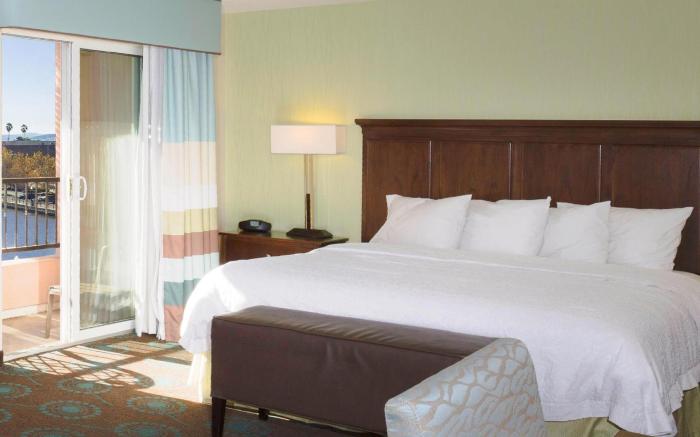Hampton Inn and Suites Suisun City Waterfront