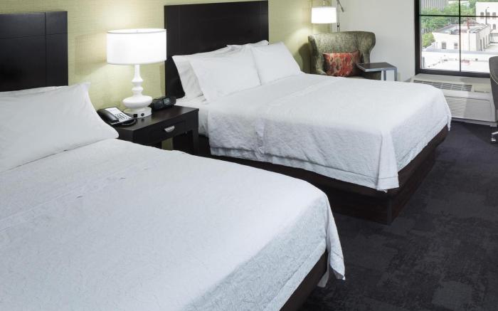 Hampton Inn & Suites Gainesville-Downtown