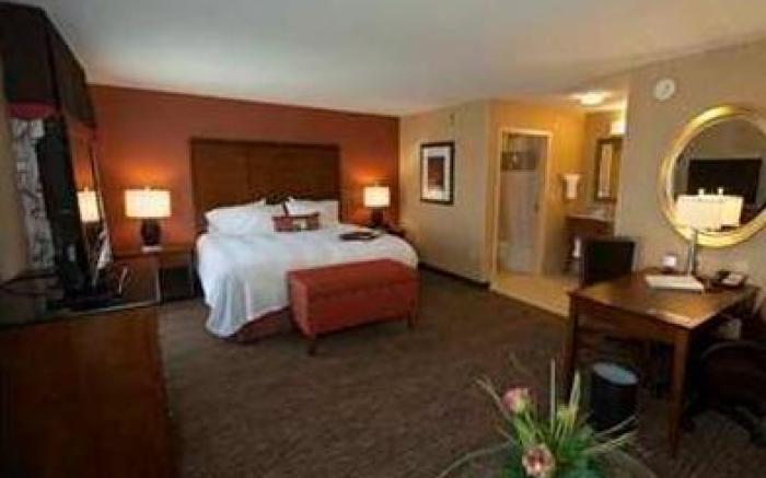 Hampton Inn and Suites Wichita Northeast