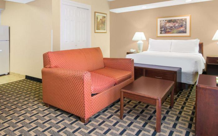 Hawthorn Extended Stay by Wyndham Wichita