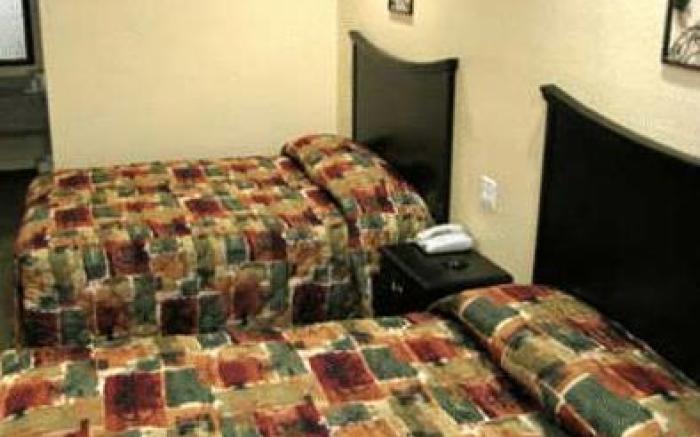Homegate Inn & Suites West Memphis