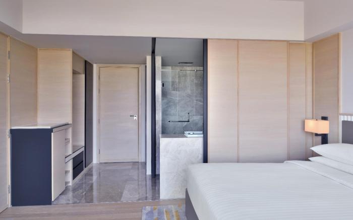 Gateway Ahmedabad, Sindhu Bhavan Road