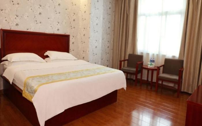 GreenTree Inn Fuyang Taihe South Xiyang Road Business Hotel