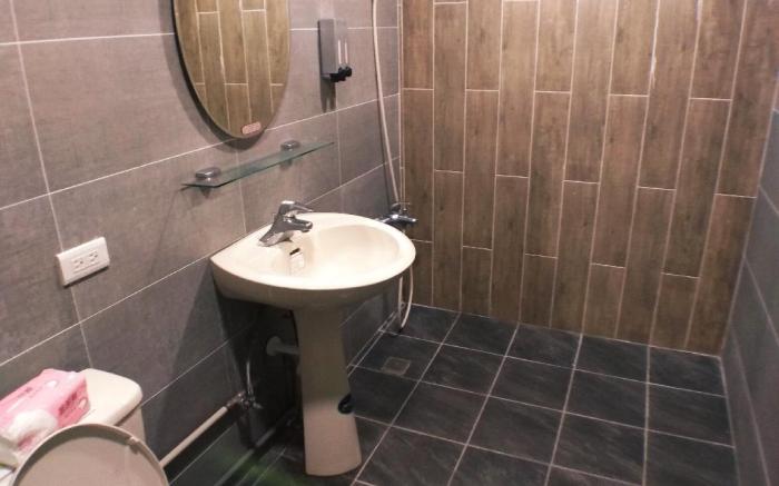 JJ House 6 Pax Room 4