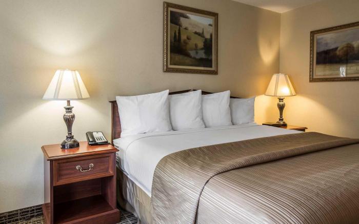 Quality Inn Johnson City I-26 exit 17