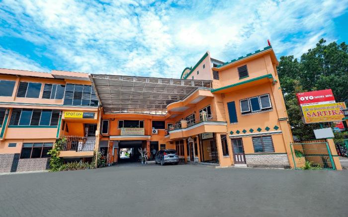 OYO 2855 Sartika Hotel Pati