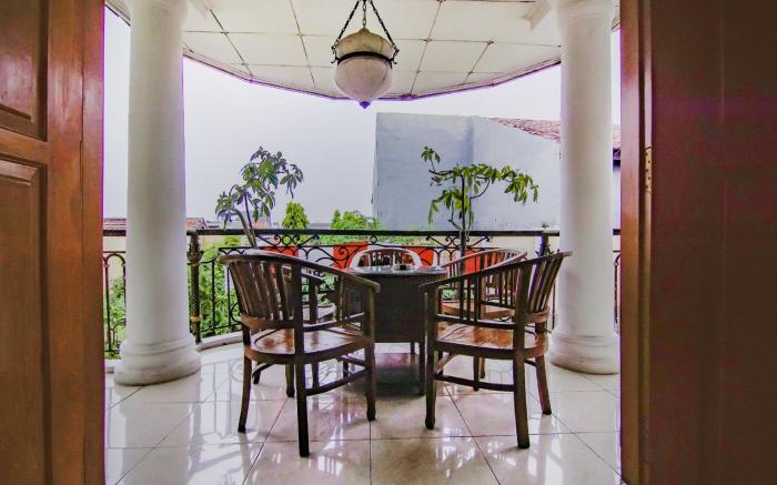 OYO 90094 Gayatri Residence